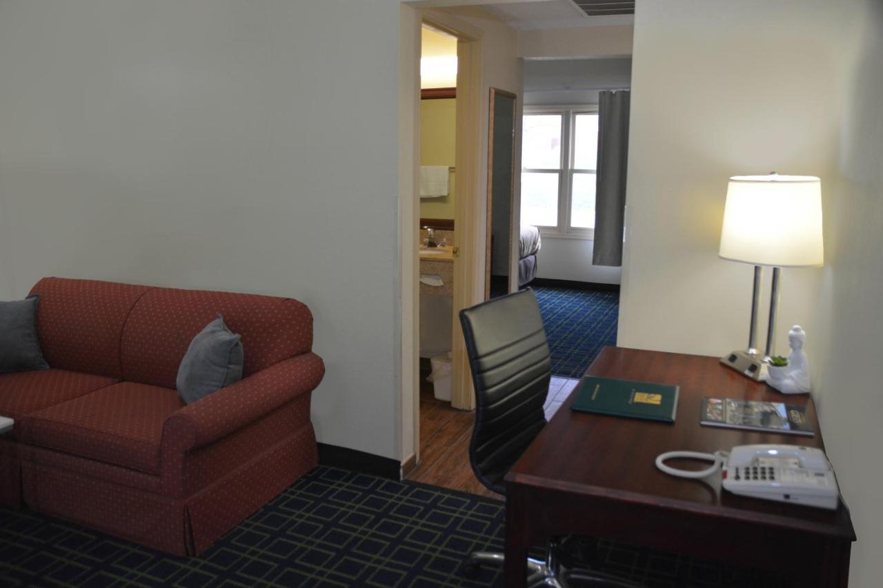 Quality Inn & Suites Dublin Exterior foto